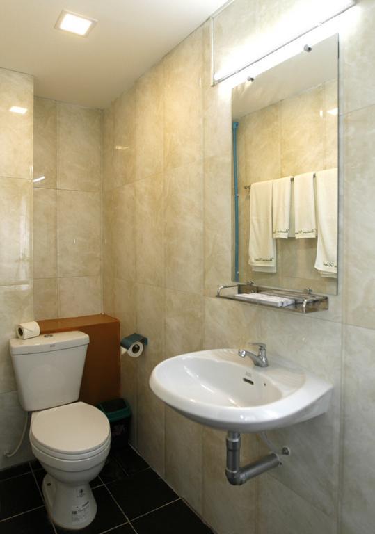 Vacation Hotel Yangon Exterior photo